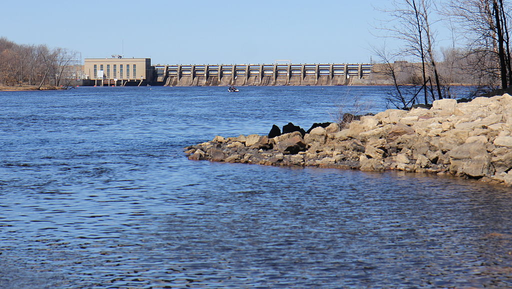 Petenwell_Dam